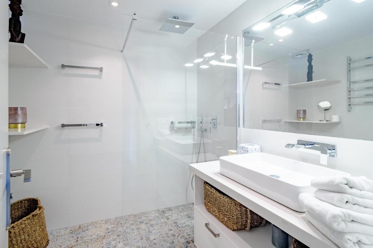 Cb- Cozy Refurbished Apartment, Perfect Location 马尔韦利亚 外观 照片